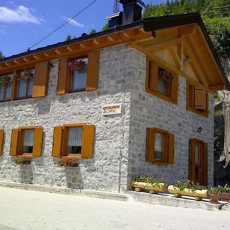 Affittacamere Da Silvia Santa Barbara  Zewnętrze zdjęcie